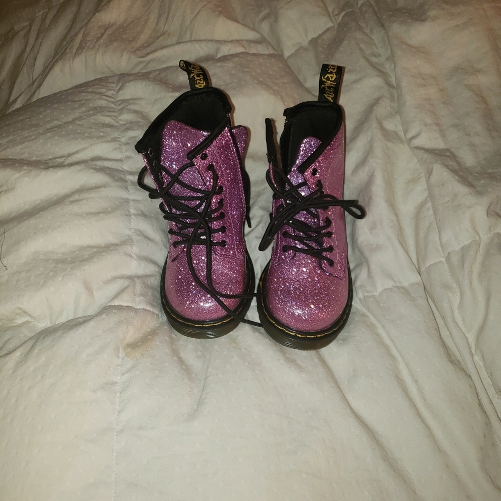 Like  new doc Martens